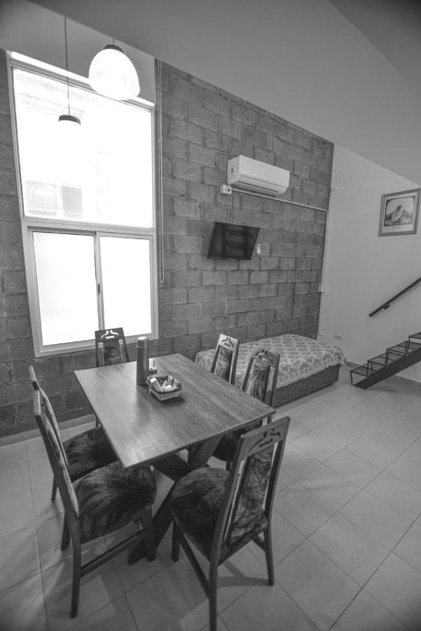 Las Maras Suites Viedma Buitenkant foto